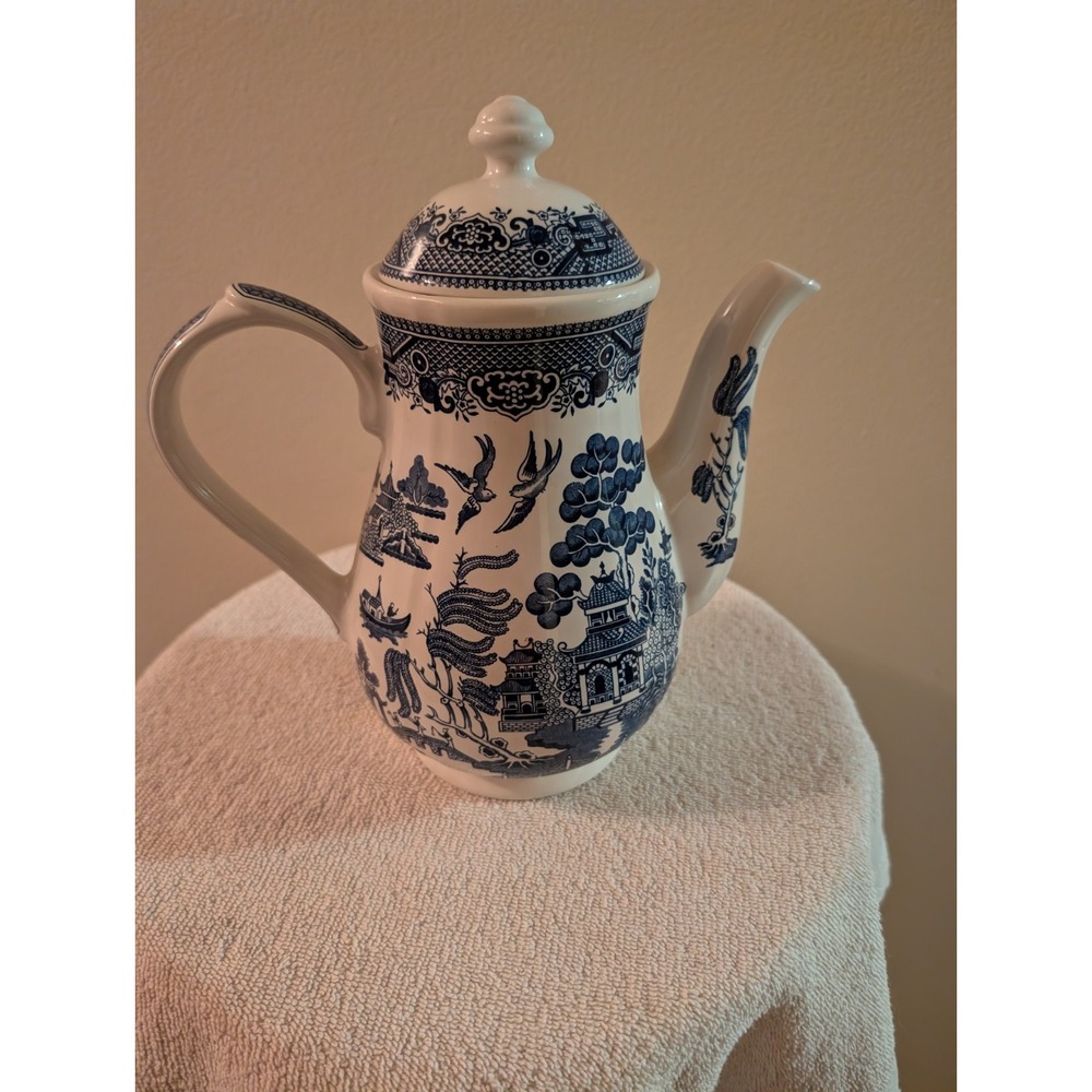 Vintage Churchill Blue & White Willow pattern Coffee Pot (B)